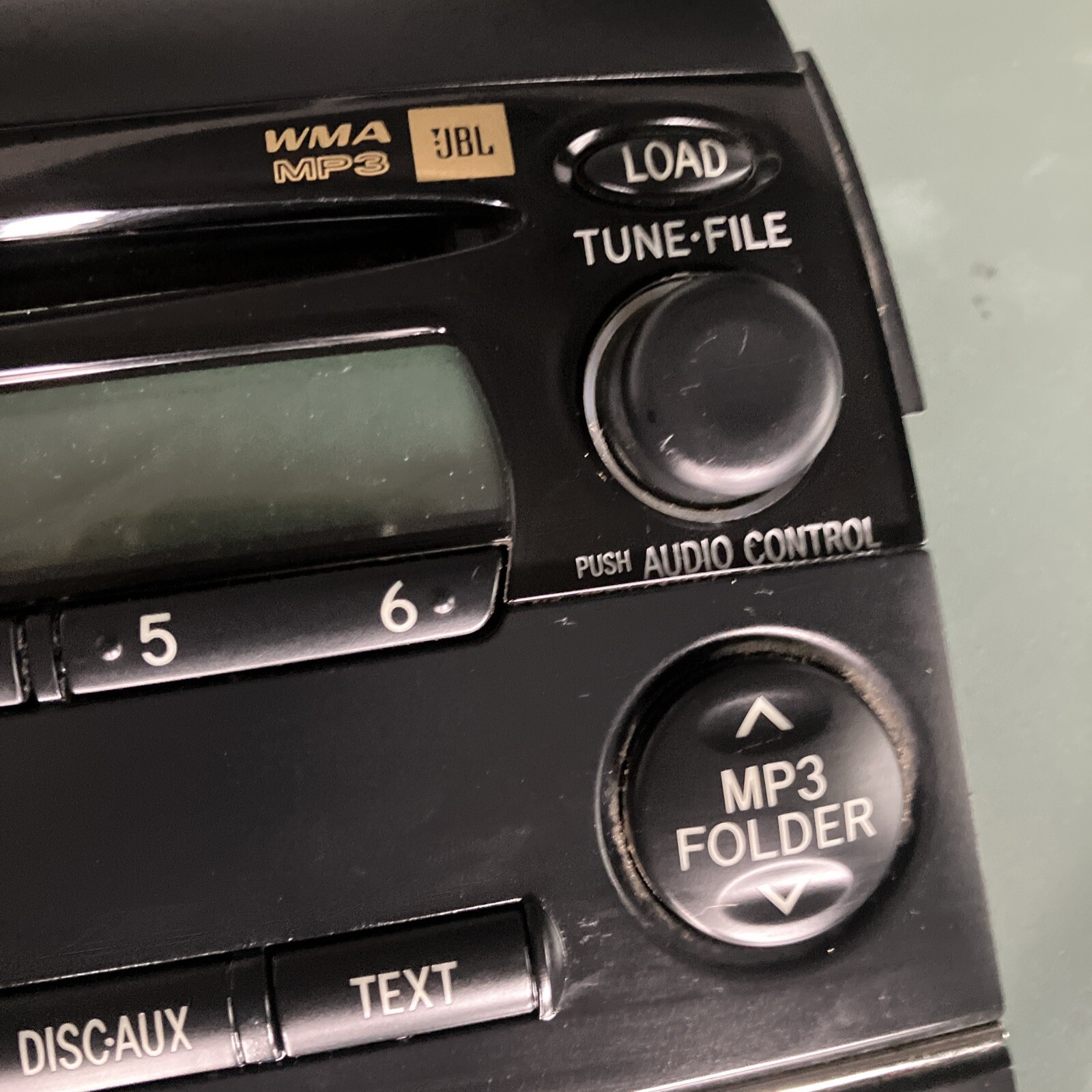 Toyota Sienna 2004-2010 P1804 RADIO FACIAL AM-FM STEREO CD MP3 WMA PLAYER 86120