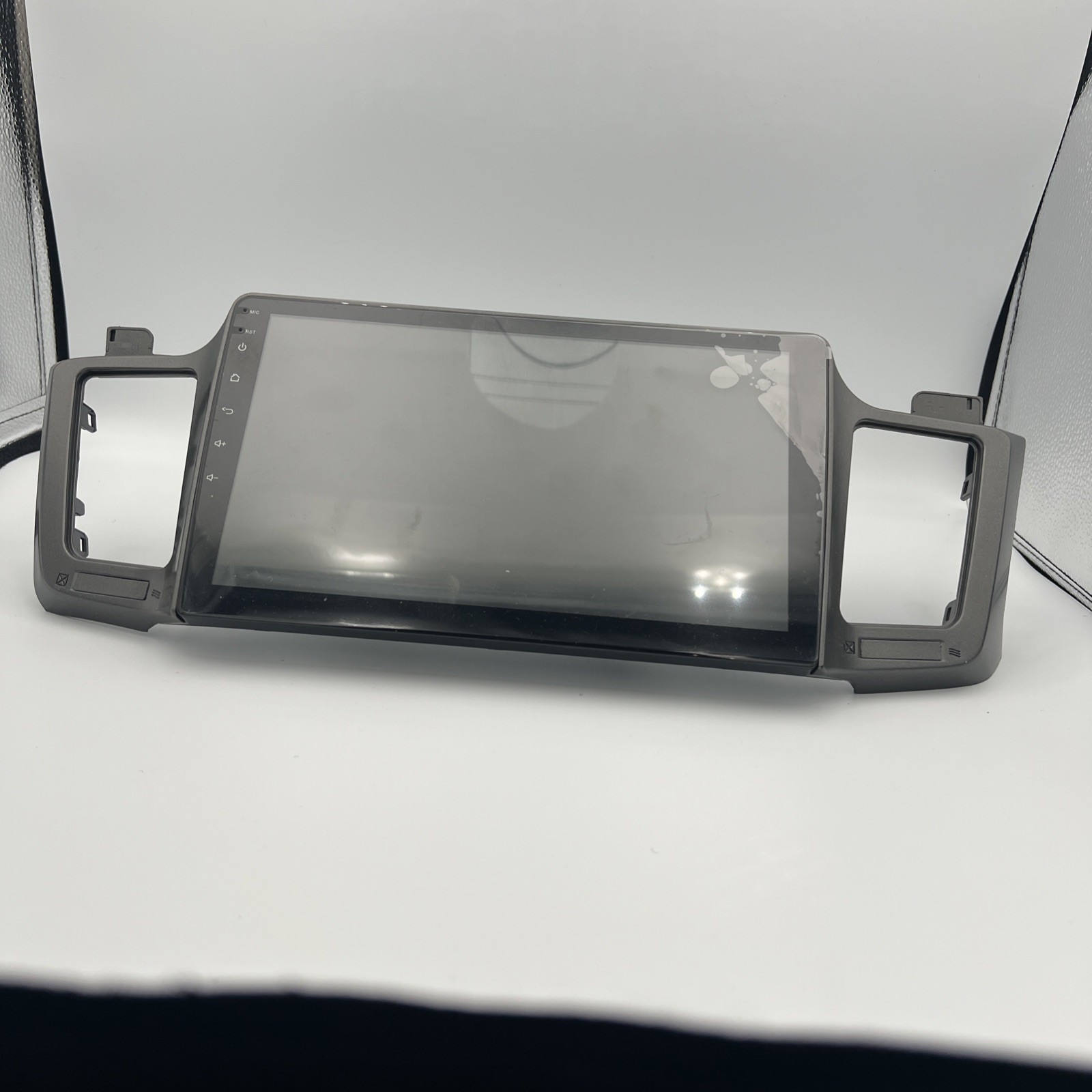 Roadanvi Car Radio Carplay 10.2″ Head Unit for Toyota RAV4 2013-2018
