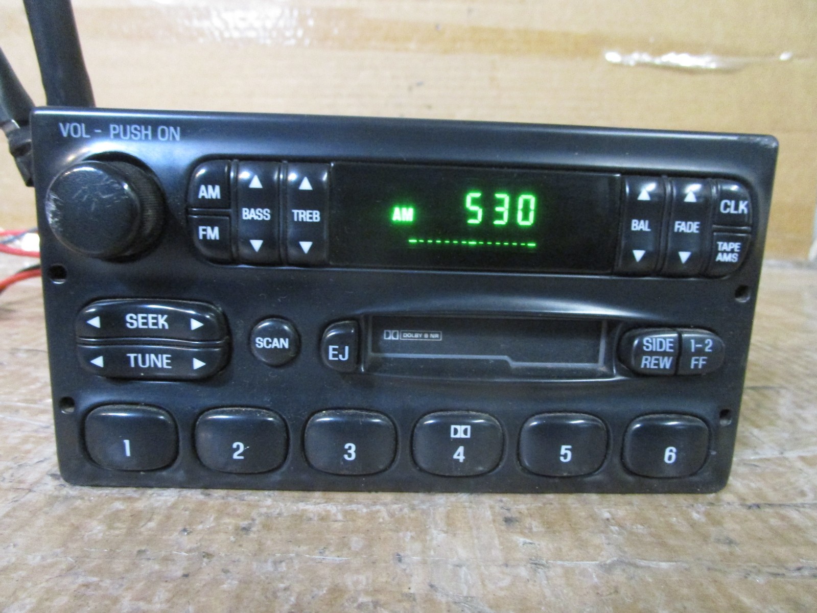 98-03 Ford F150 Radio Stereo Cassette Player Receiver AM FM f8vf19b132aa