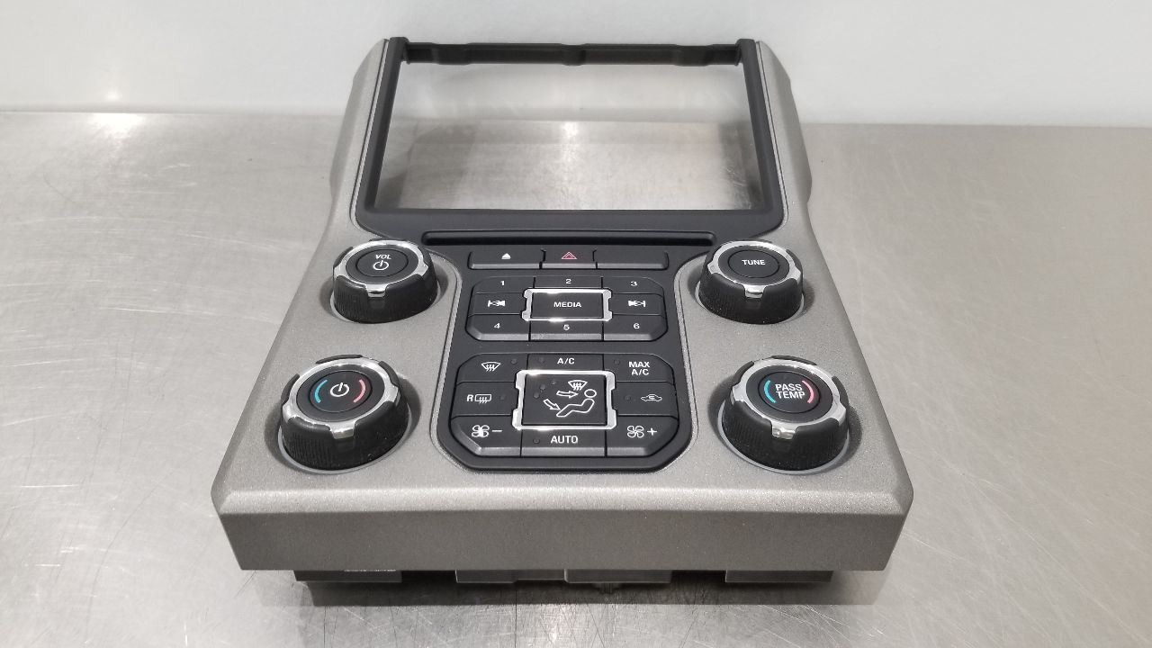 16 FORD F250SD LARIAT RADIO AUDIO AC HEAT TEMPERATURE CONTROL PANEL EC3T18A802FB