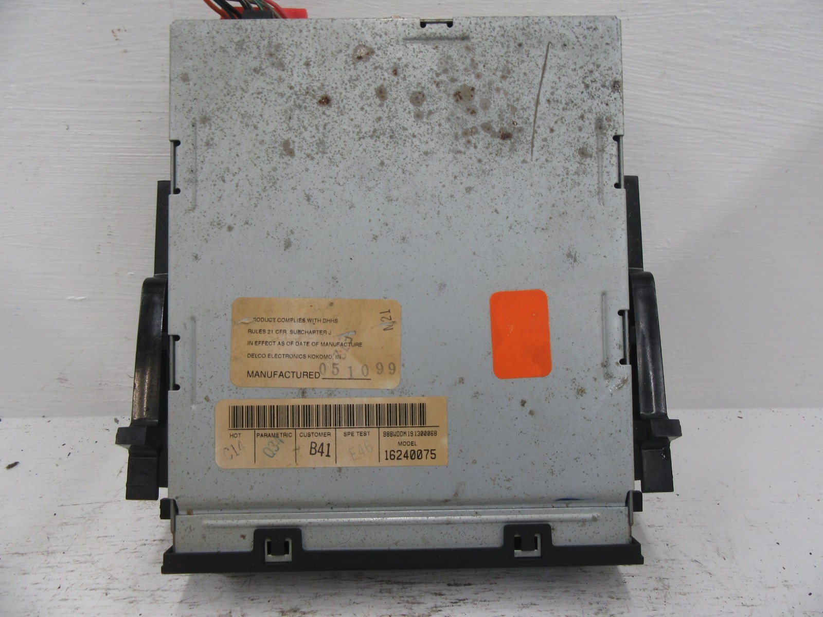 95-02 Chevrolet Silverado 1500 GMC Sierra Remote Slave CD Player 16240075