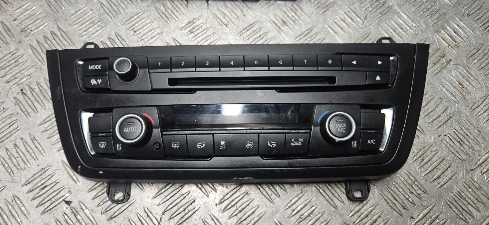 BMW 318D AUTO F30 2013 radio stereo CD player head display screen unit