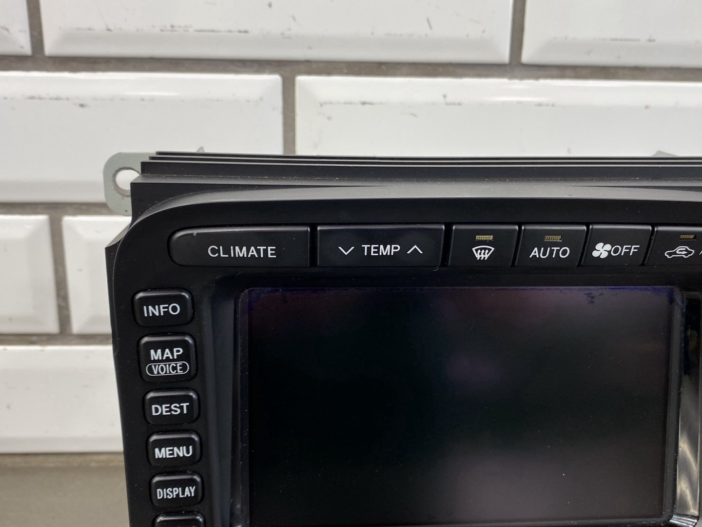 2001-2002 Lexus LX470 Navigation Multi Display Cassette Radio 8611160011 OEM