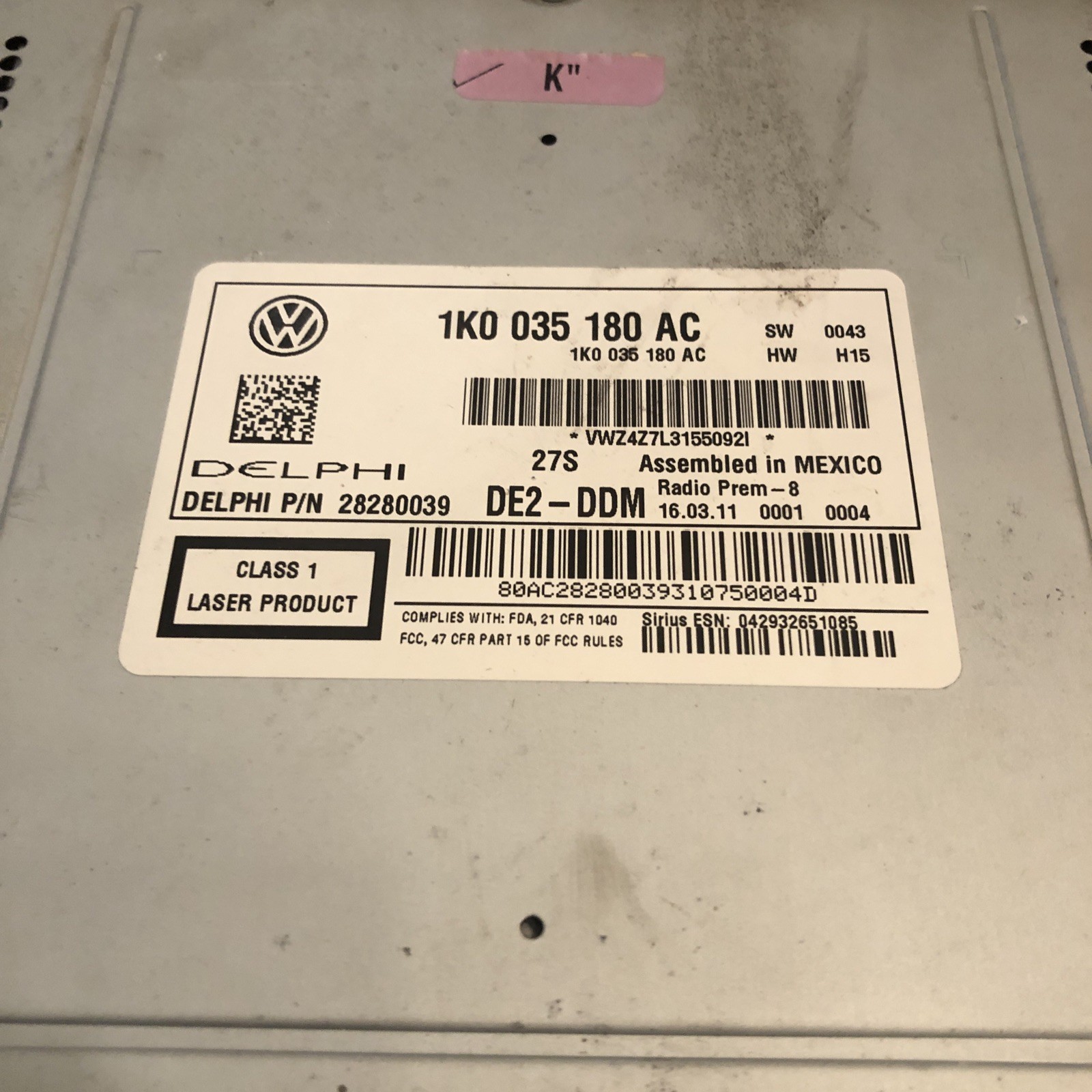 2009-2011 Volkswagen VW CC Radio AM/FM CD Disc Player Screen 1K0-035-180-AC OEM