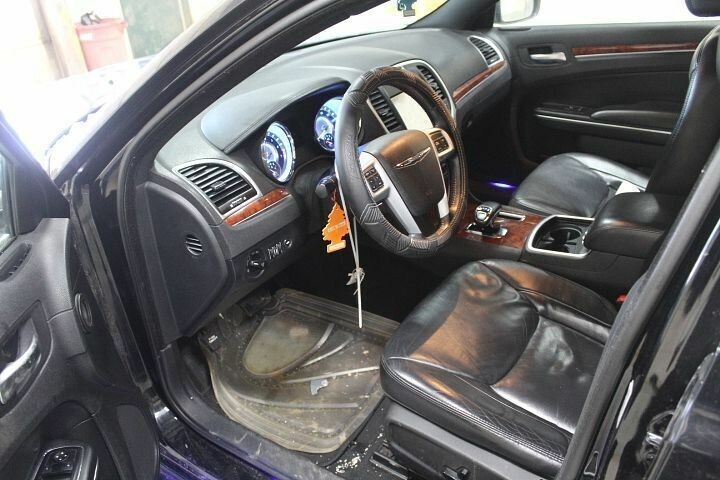 2011-2014 Chrysler 300 Info-GPS-TV Radio Information 8.4″ Front Display Screen
