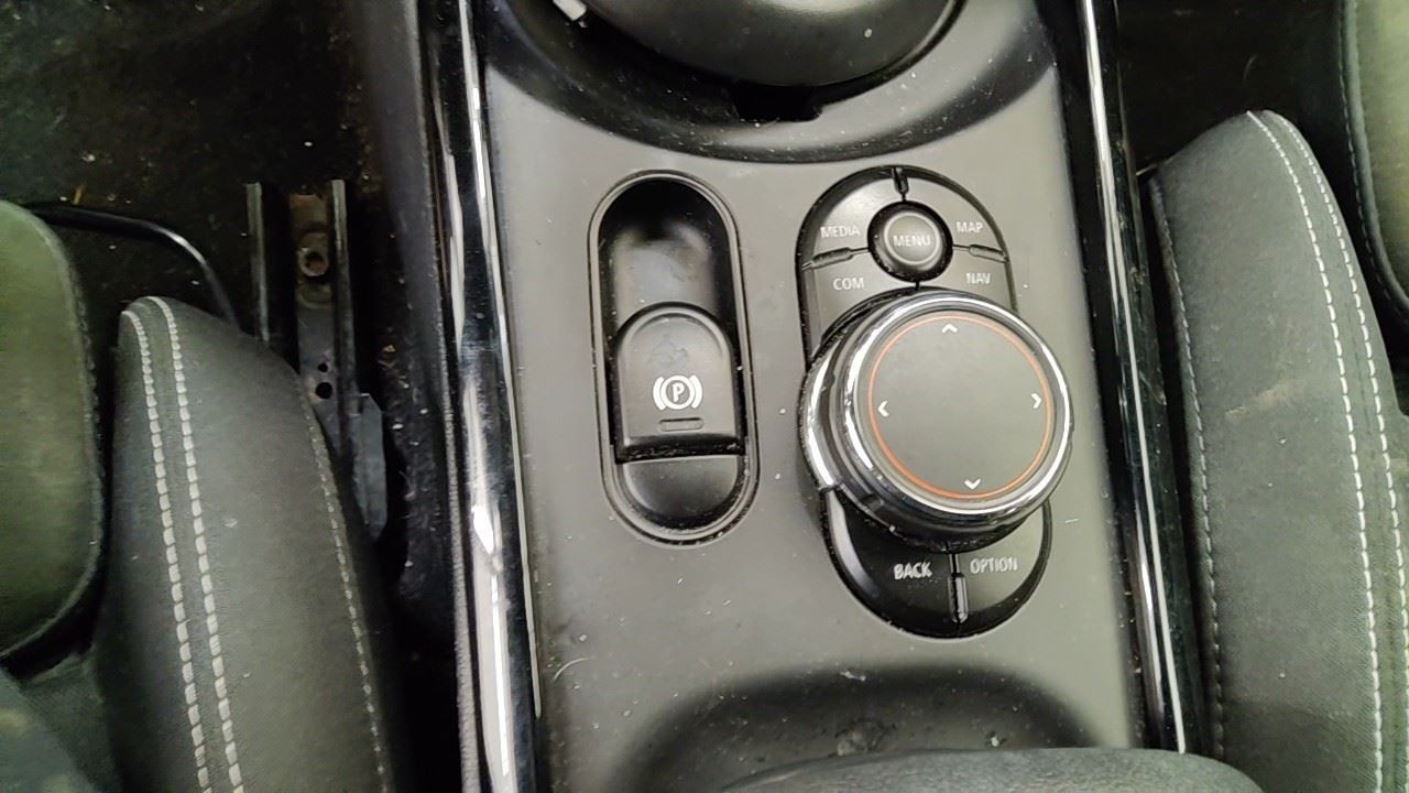 CLUBMAN 2019 Audio Equipment Radio 7094413
