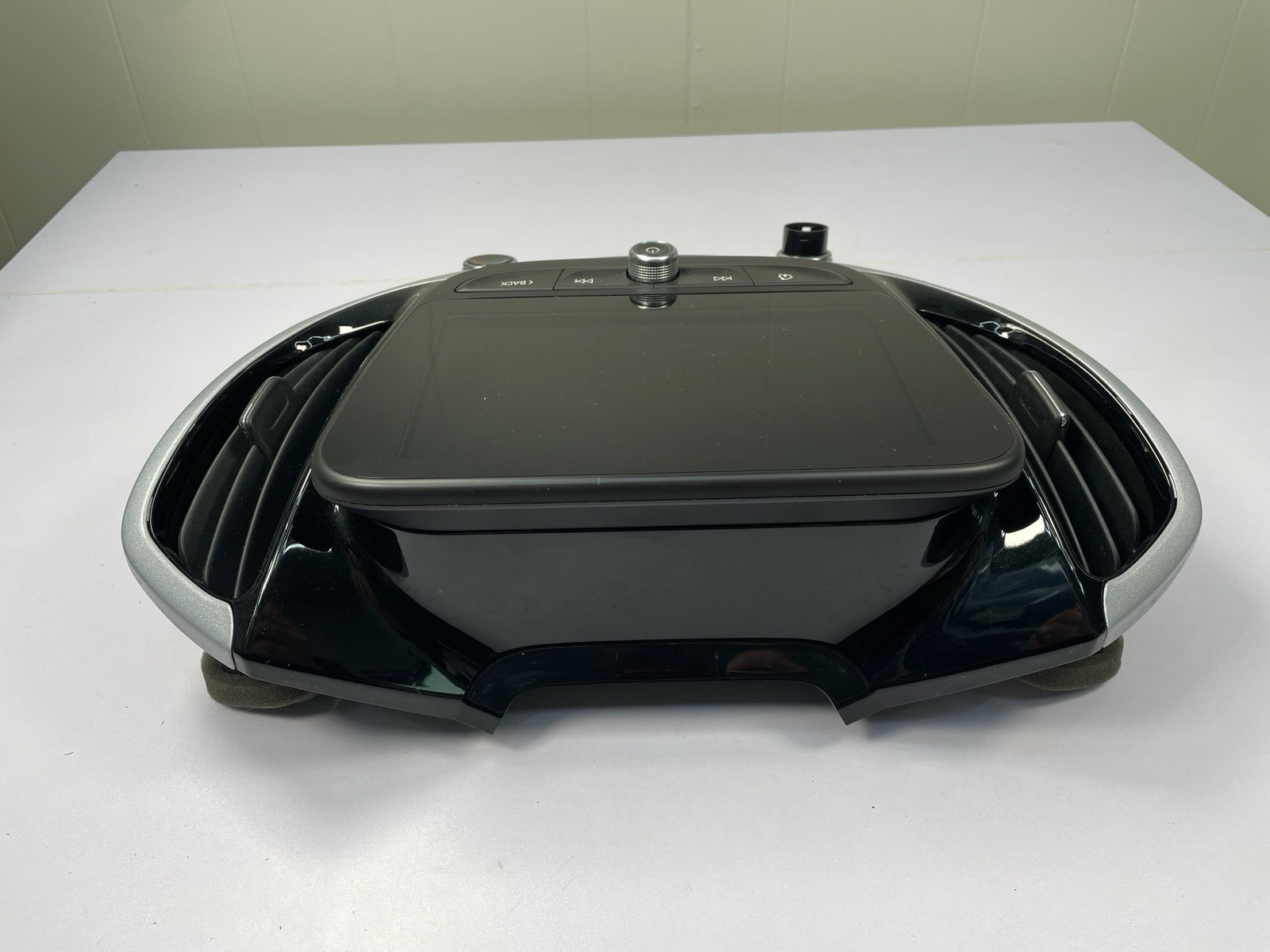2016-2019 Chevy Volt OEM Radio Display Screen Climate Control Unit 23375312