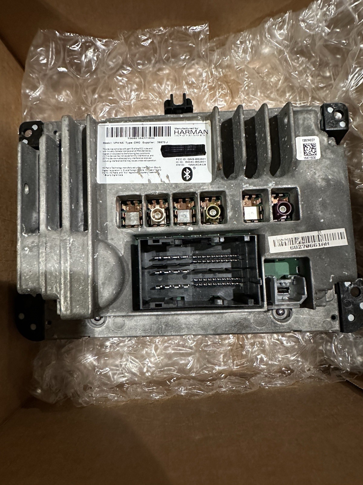 2017 Jeep Grand Cherokee 8.4″ Touchscreen Sat Radio Unit 68270661AG VP4