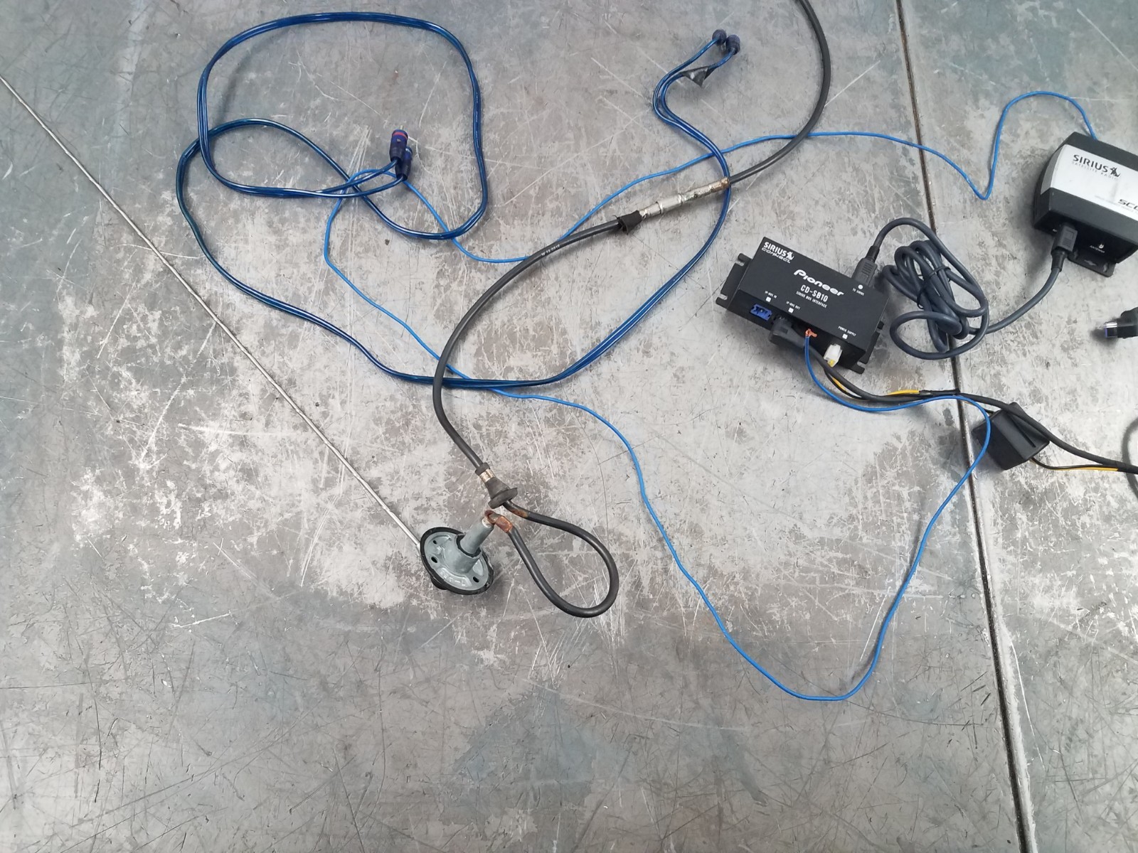 2006 Jeep Wrangler TJ Rubicon 4×4 Pioneer CD MP3 Radio / Harness #6530 E6