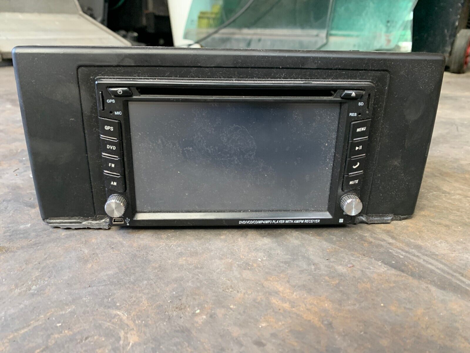 RADIO DVD/VCD/CD/MP4/MP3/GPS WITH TOUCHSCREEN DDXL-9308