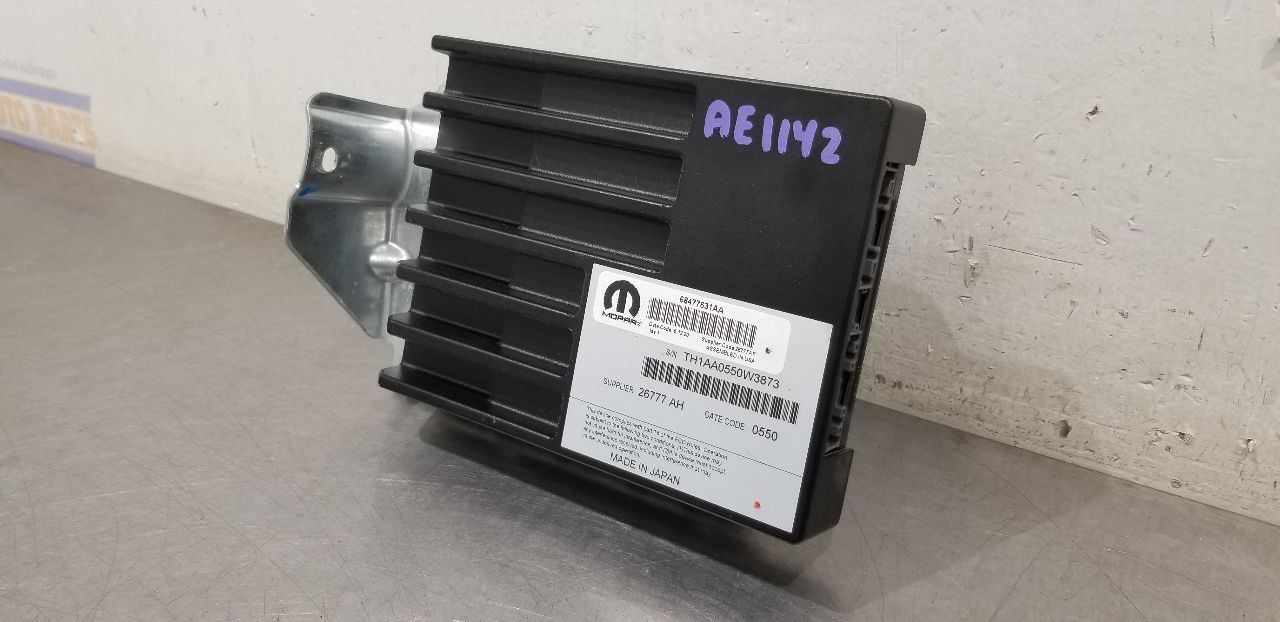 20 DODGE RAM 3500 RADIO AUDIO AMP AMPLIFIER 68477631AA