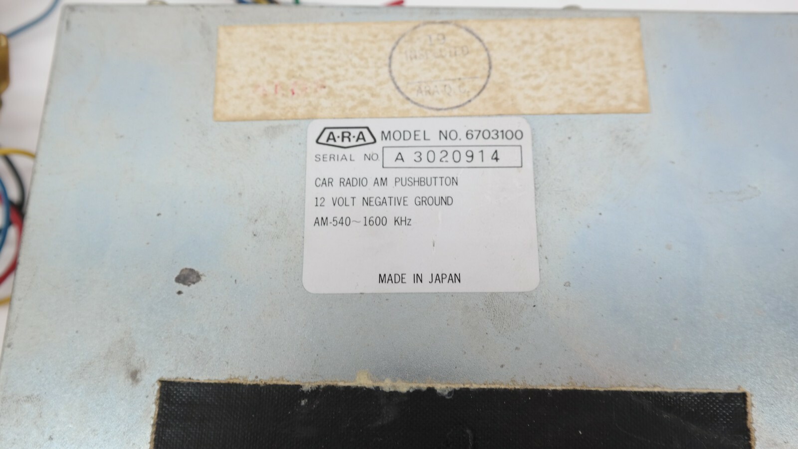 Vintage A-R-A Car Radio AM Push button Model 6703100 12 Volt Negative Ground TF