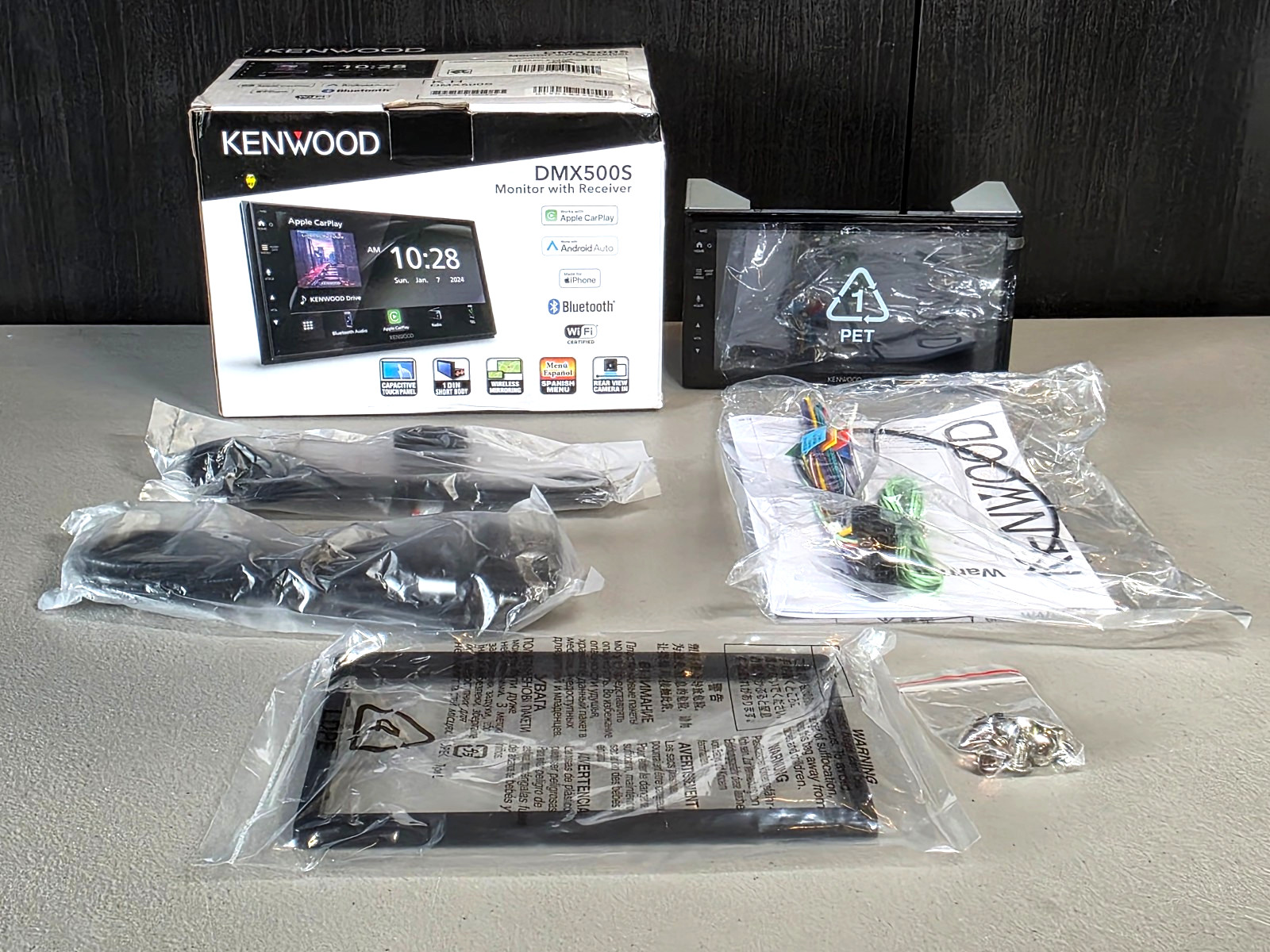 Kenwood DMX500S Monitor w/ Receiver -6.8″ Touchscreen, Bluetooth & Carplay