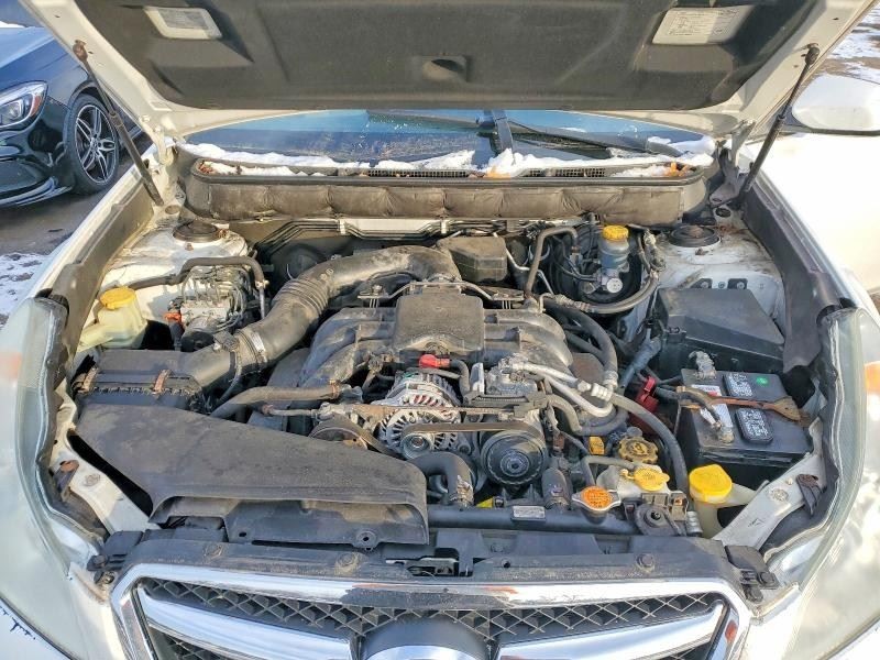 2010-2012 Subaru Legacy AM FMRadio AM FM6CD OEM 1542429