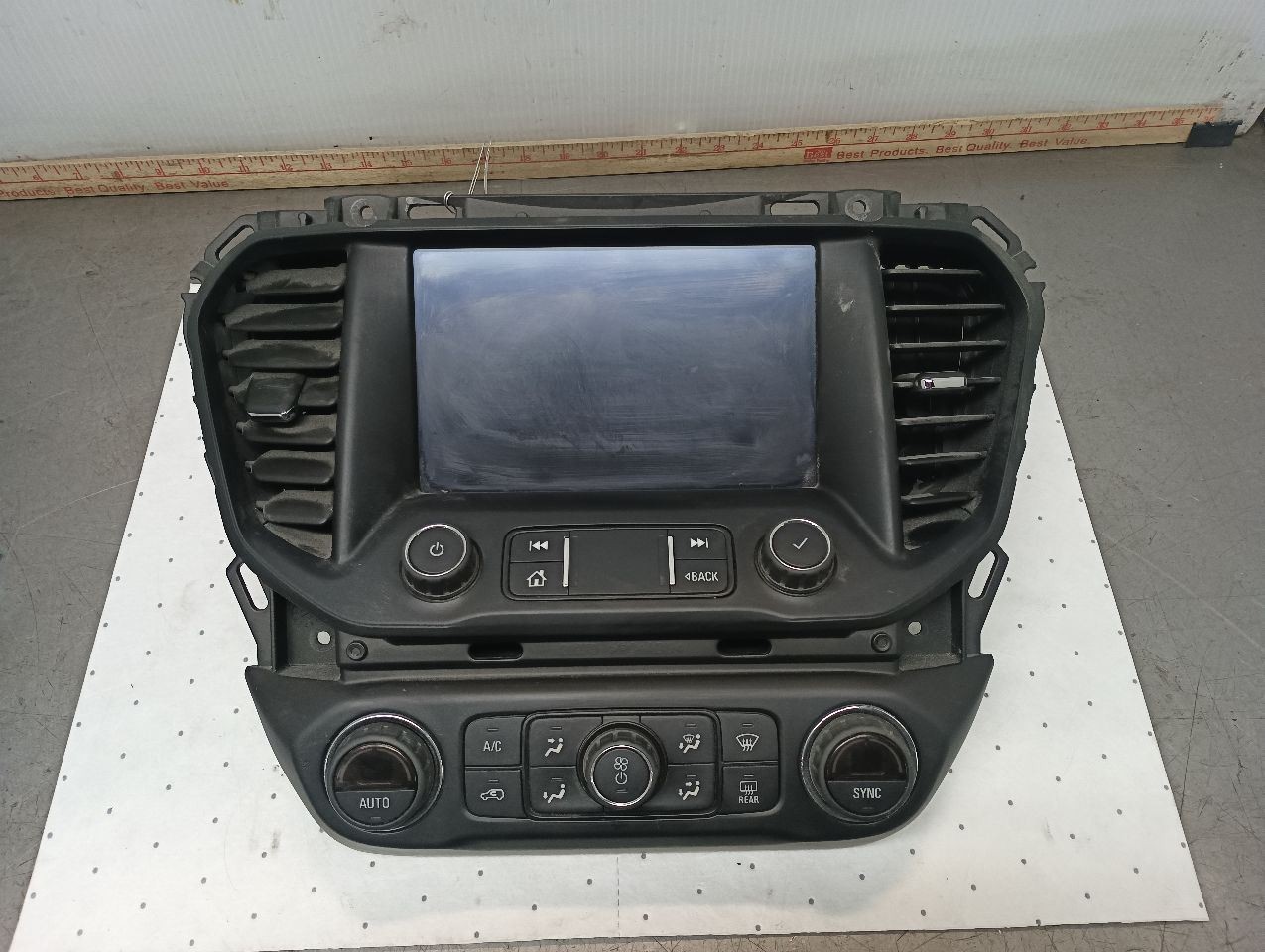 GM 84689136 Control Panel w/ 8″ Display Screen from 2020 Acadia 12219942