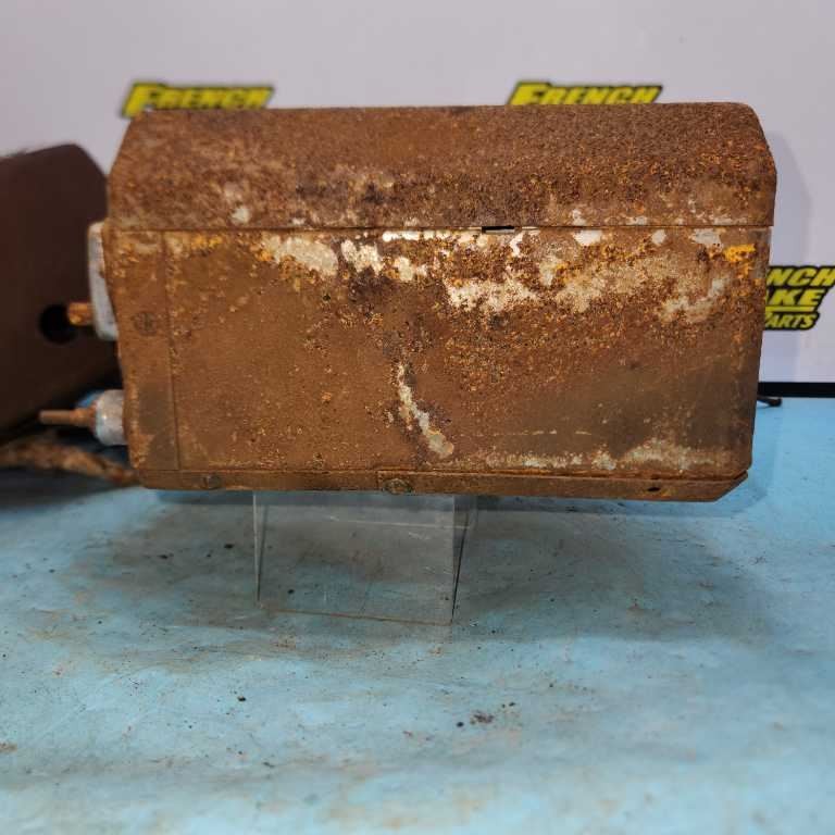 PARTS DONOR RADIO W/SPEAKER Fits 1939 OLDSMOBILE 1244040