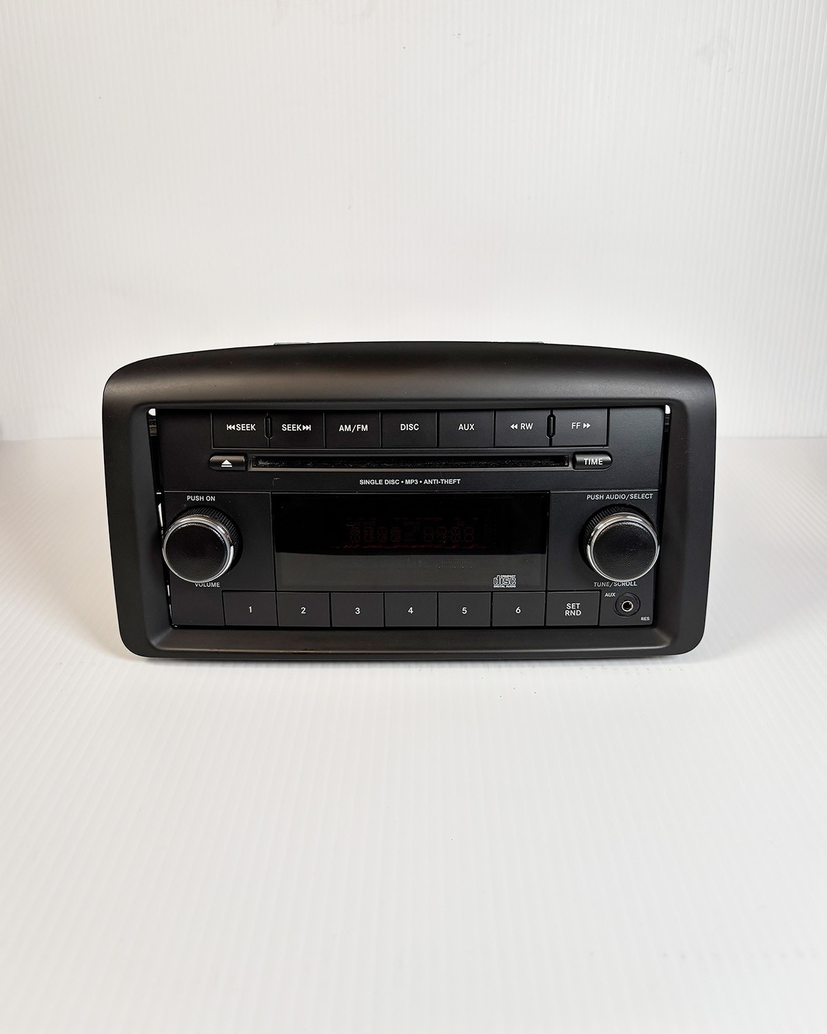2015 Dodge Grand Caravan Radio / Stereo Head Unit – OEM