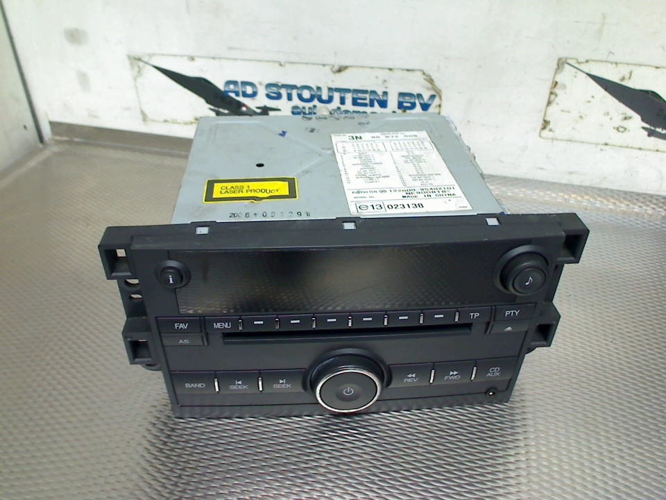 Radio Daewoo / Chevrolet Captiva (C100) SUV 2.4 16V 4×2 (Z24SED) 2008 e13023138