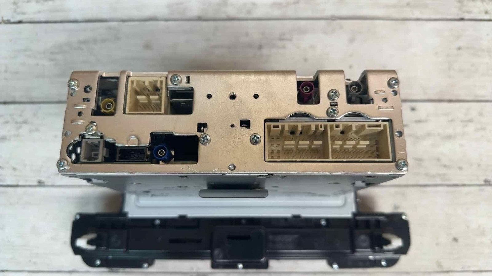 19 20 HYUNDAI ELANTRA SED US RADIO RECEIVER & DISPLAY SCREEN OEM 96160F2UC0SSH