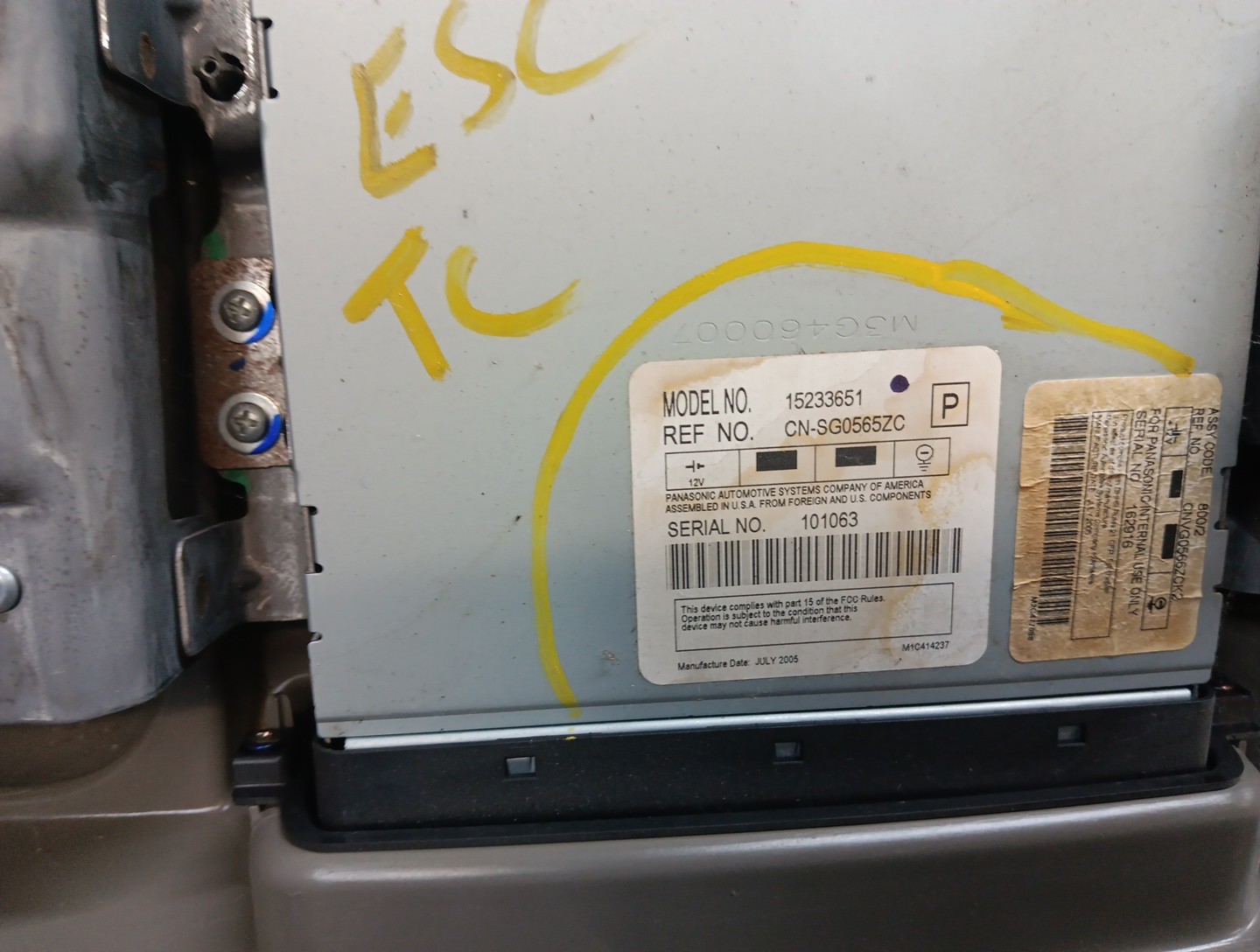 2005-2006 Cadillac Escalade Gray factory DVD Player