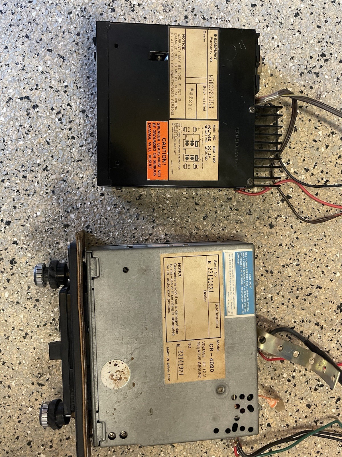Model CR – 4090 1976 1977 1978 PORSCHE BLAUPUNKT CASSETTE/AM-FM RADIO