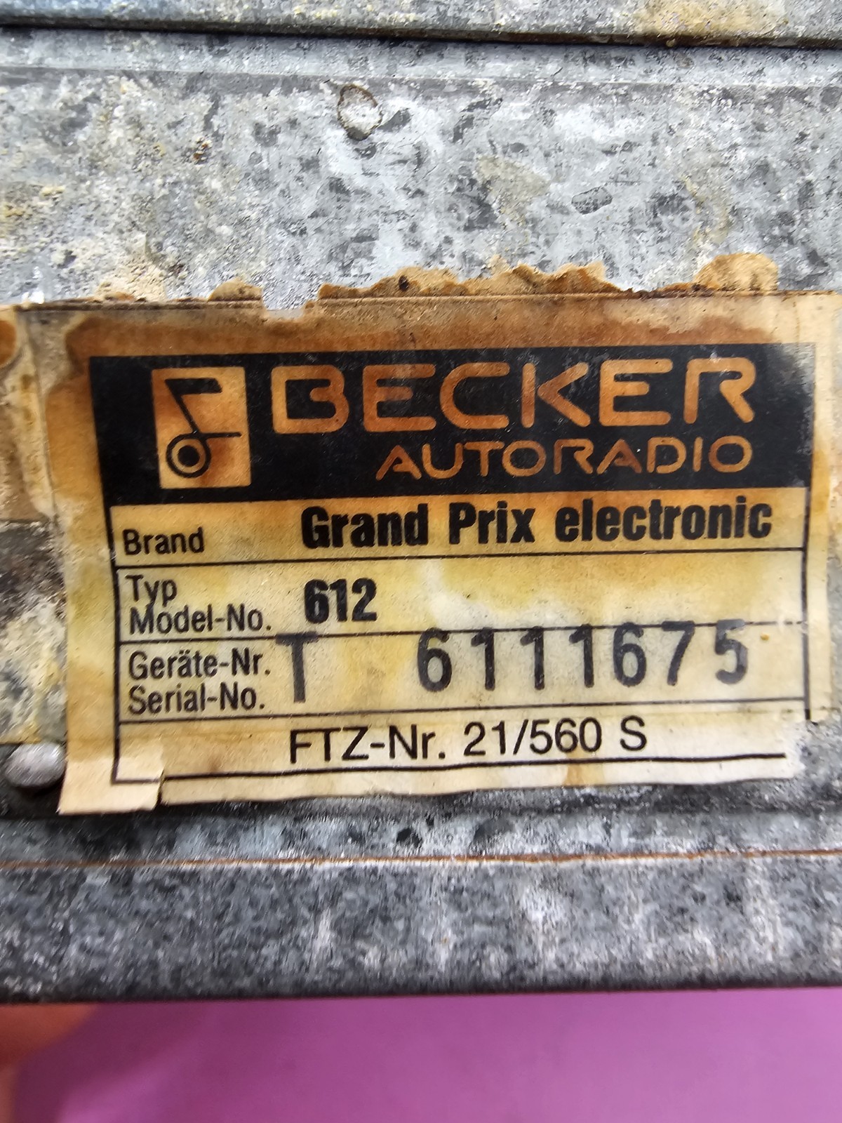 Mercedes BECKER Grand Prix 612 RADIO CASSETTE Player OEM 1985 300D