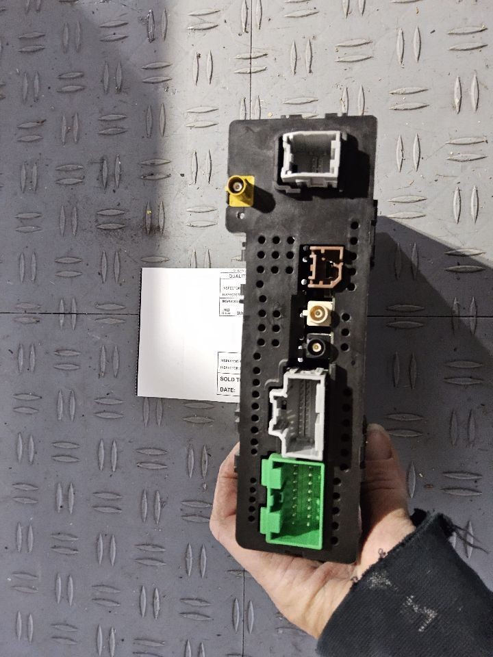 2017 Chevy Silverado Radio Receiver ID 84278527