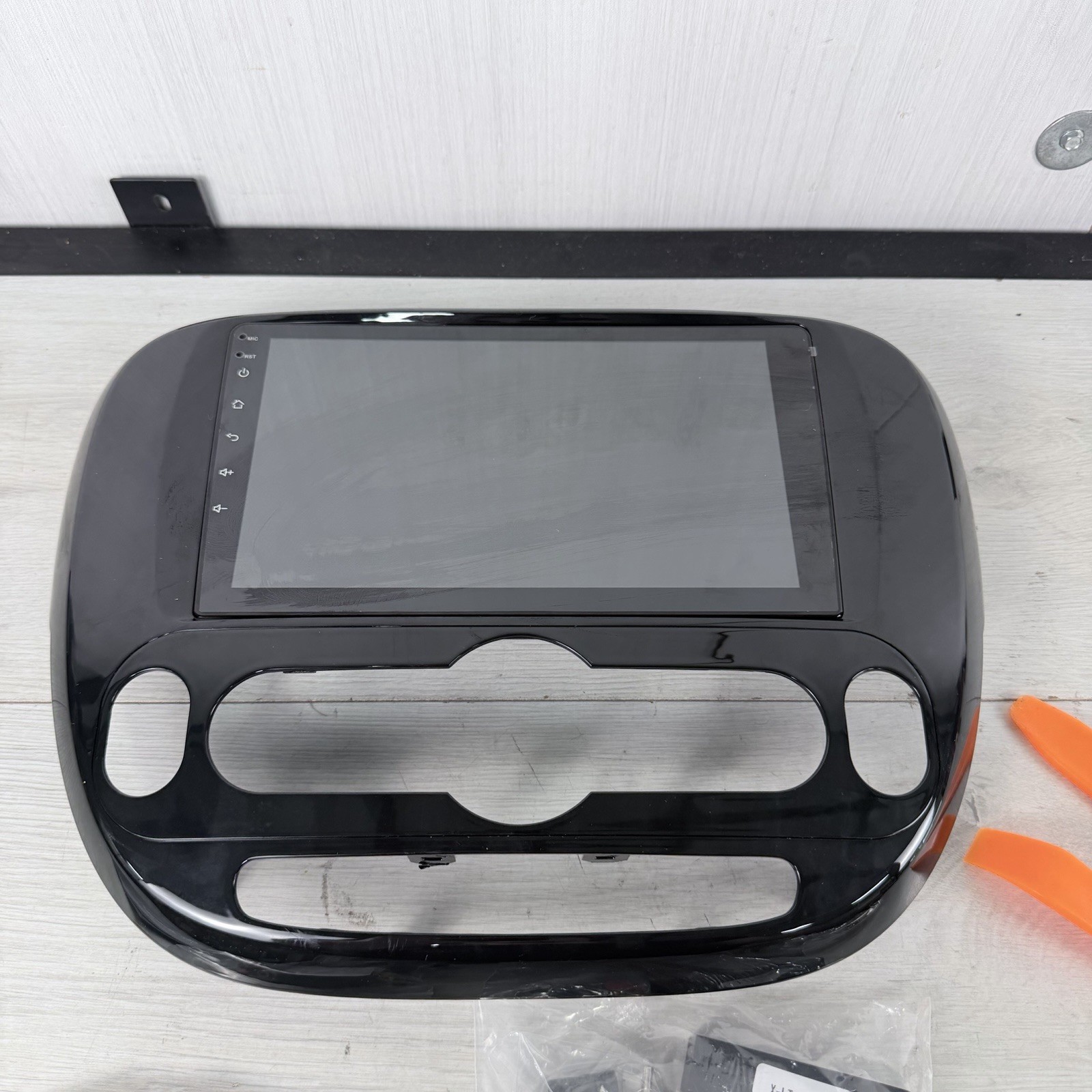 2+64G Android 14 Double Din Car Stereo for Kia Soul 2014-2019