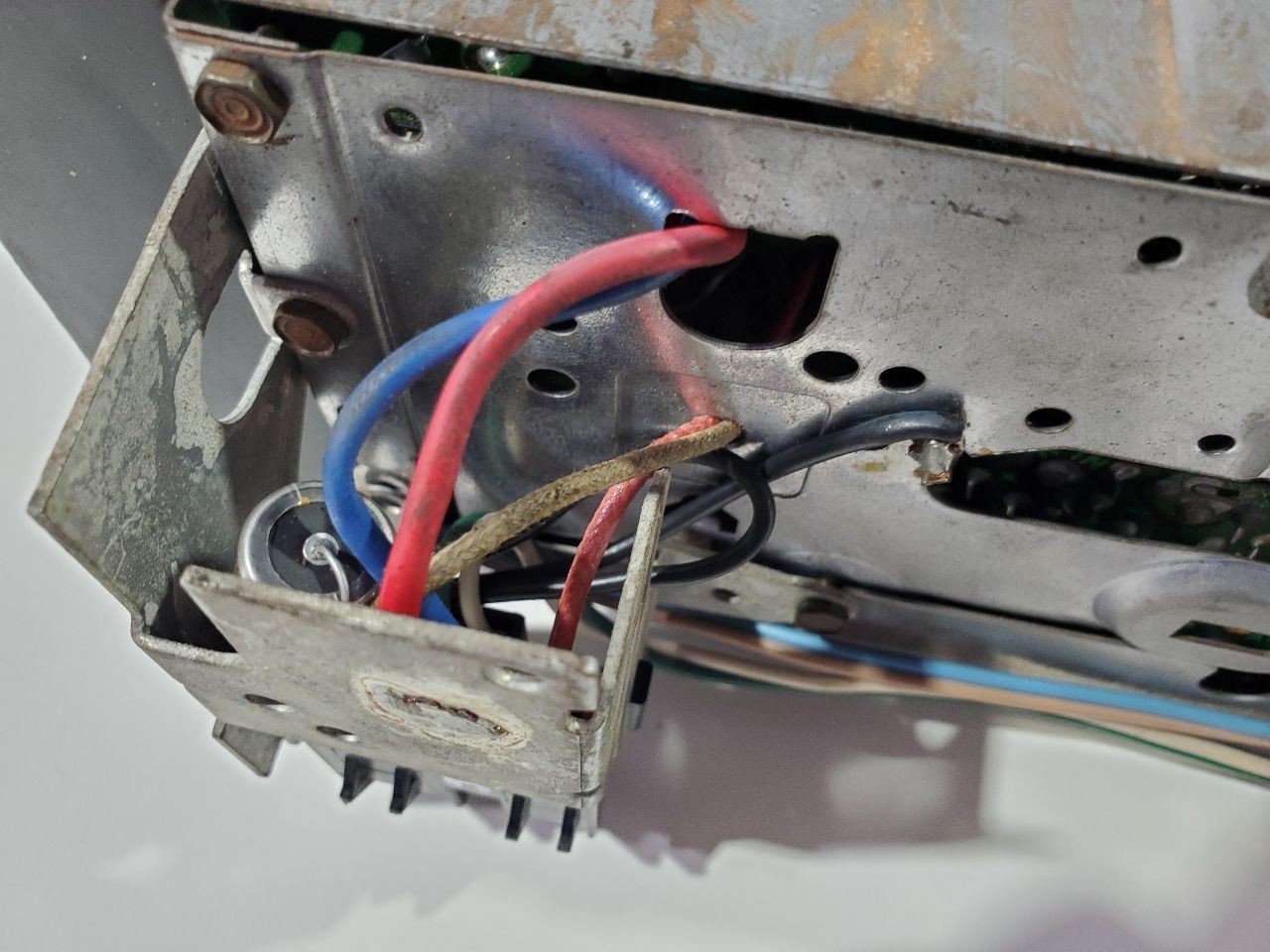 1976 Cadillac Seville OEM Radio Audio