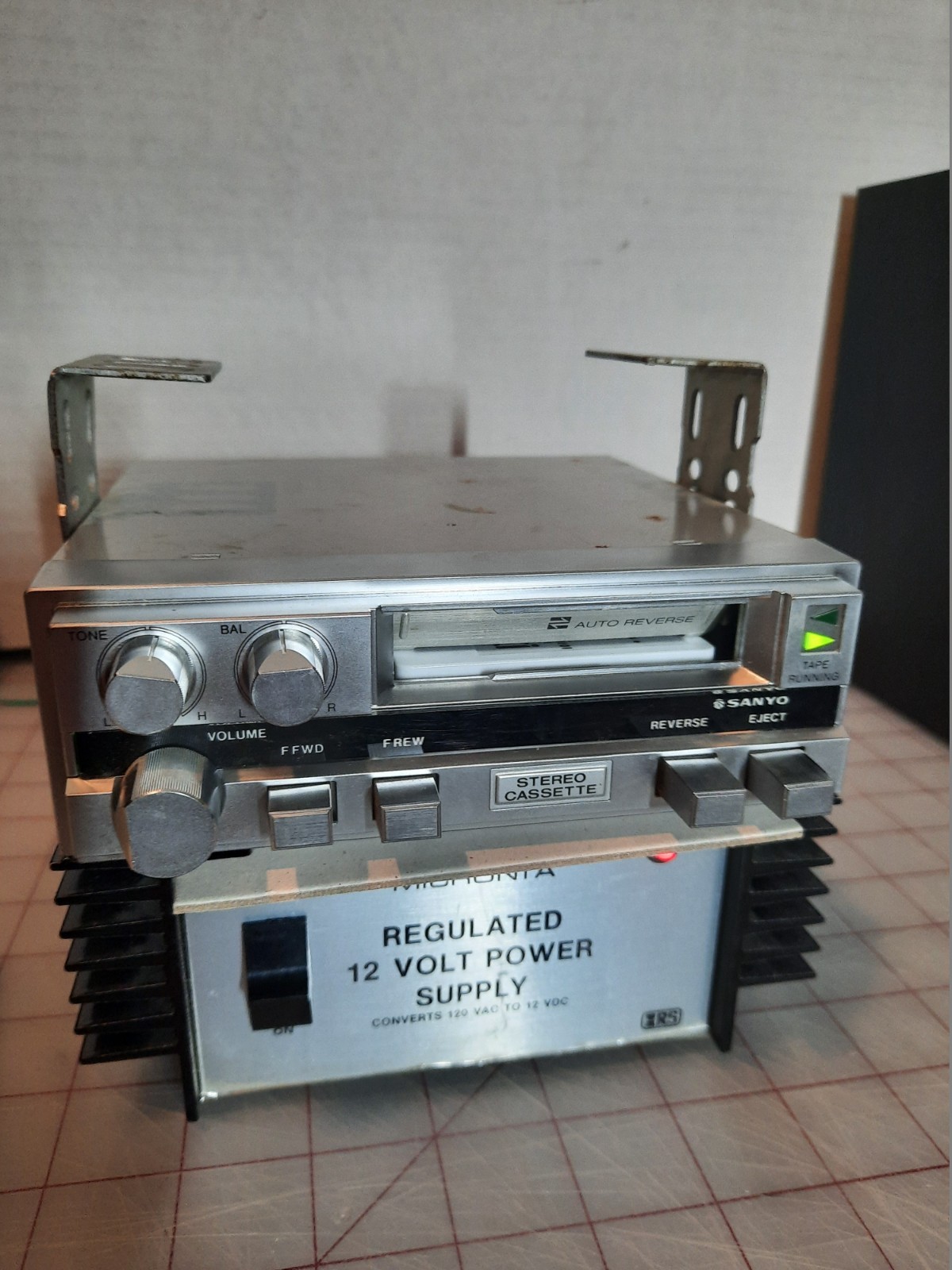 Vtg Sanyo FT-802 Auto Reverse Under Dash Cassette Player TESTED Original Owner