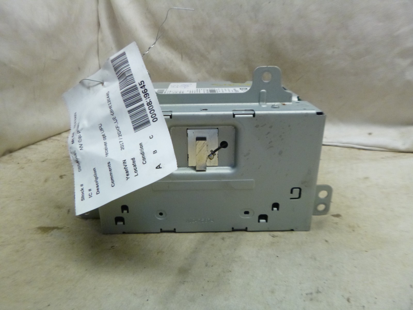 2017 17 GMC Terrain Radio Receiver Mechanism w/ Vin Tag 84064074 RAT34