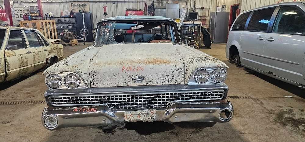 AM Radio Untested Fits 1959 FORD PASS 1073729