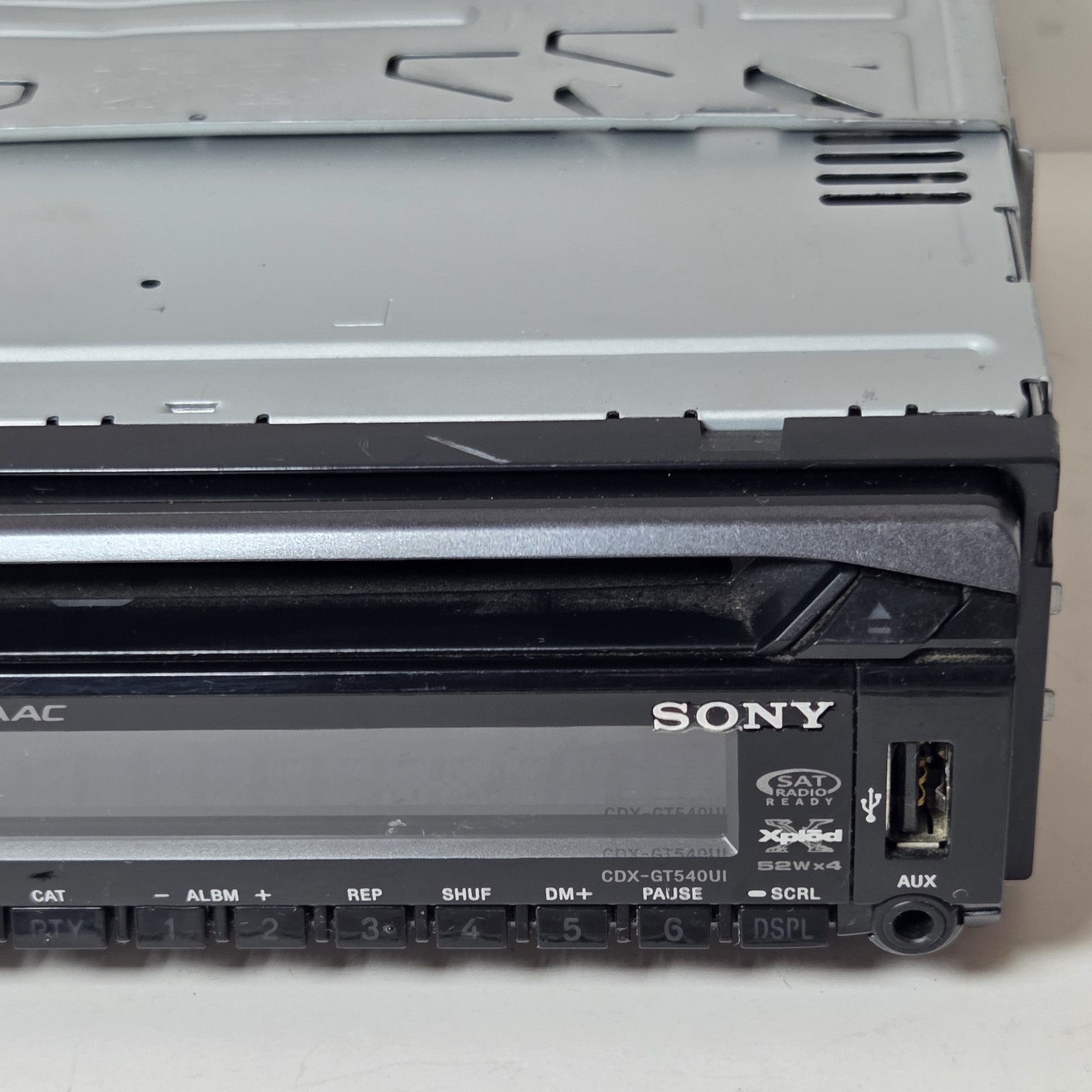 Sony Xplod HD Radio Head Unit CD Player MP3 WMA AAC USB Aux Compact Disc