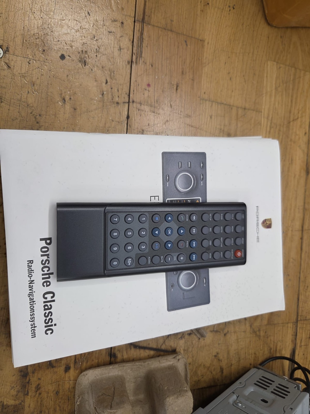 Porsche Classic Communication Management PCCM 1-DIN Radio – 91164519100 – Mint C