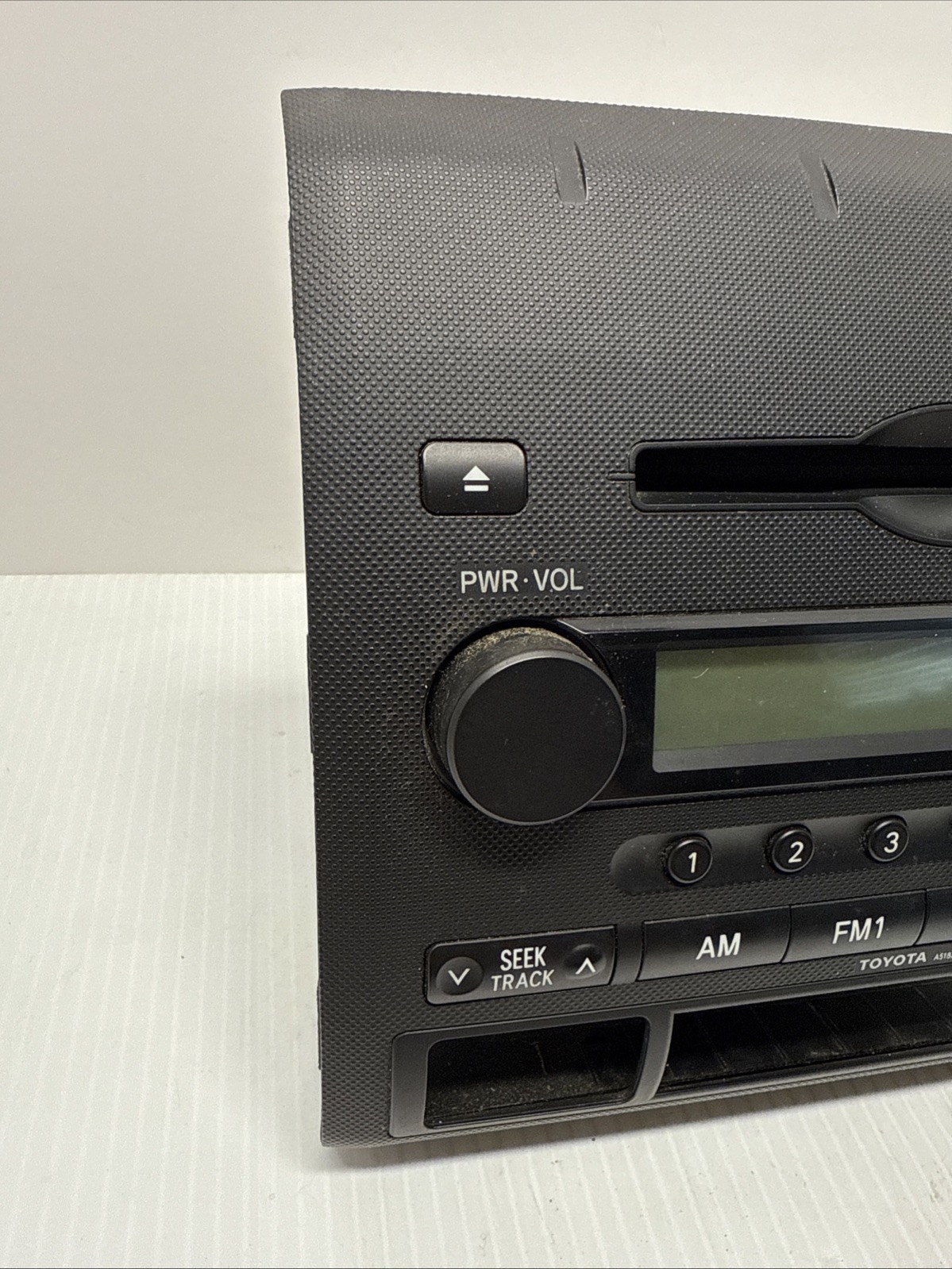 05 06 07 08 09 10 11 Toyota Tacoma Factory OEM Radio 86120-04111 Pre Owned