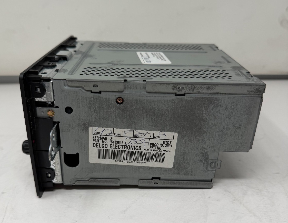 NEW OEM GM CHEVROLET GMC AM FM CD 6 RADIO W/ FREE SHIPPING 15183816