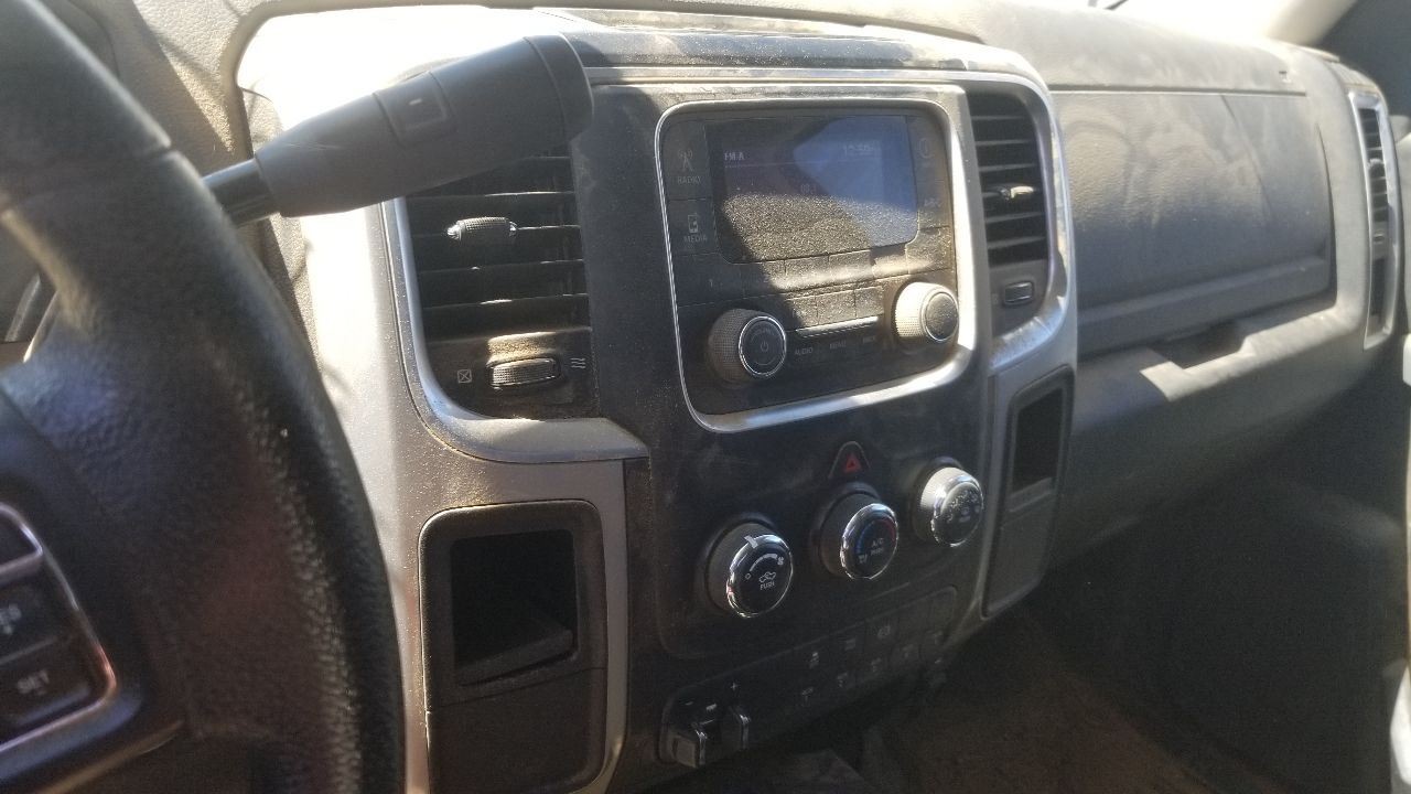 17 DODGE RAM 3500 RADIO AUDIO DISPLAY AND RECEIVER 68356517AA