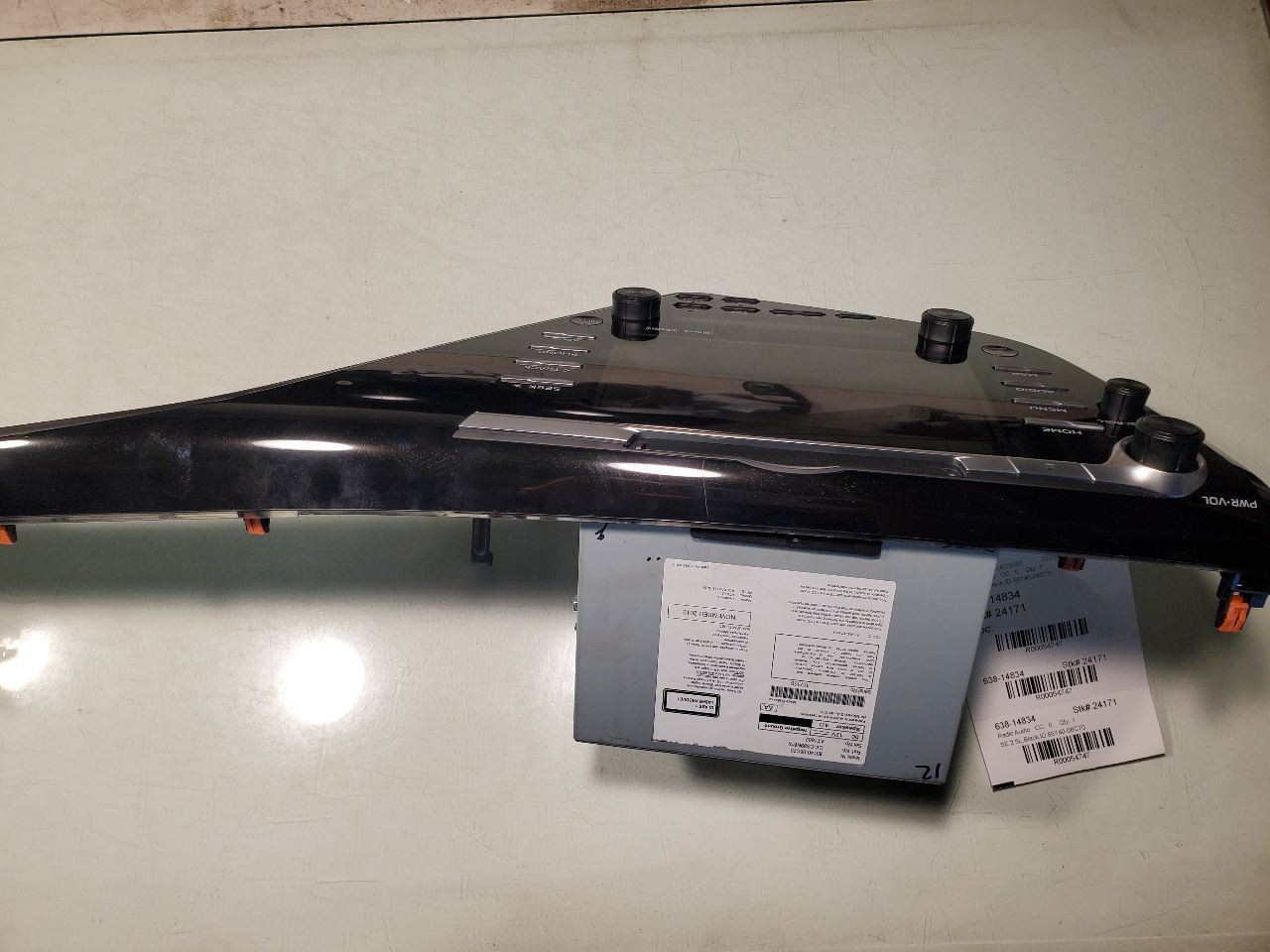 Audio Equipment Radio Display And Receiver ID 86140-06C70 Fits 20 CAMRY 54747