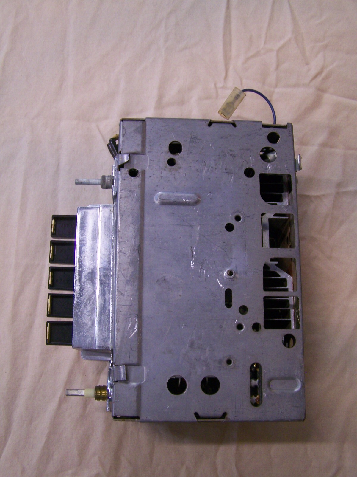 Buick 1969 AM Radio # 94BPB2 W/ Nice Face Chrome in Unknown Condition