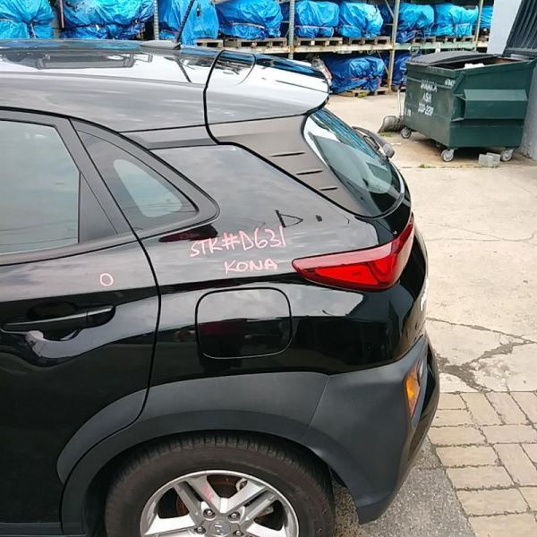 2021 HYUNDAI KONA OEM Radio Display w Receiver Assembly ID 96160J9020 Fits 18-21