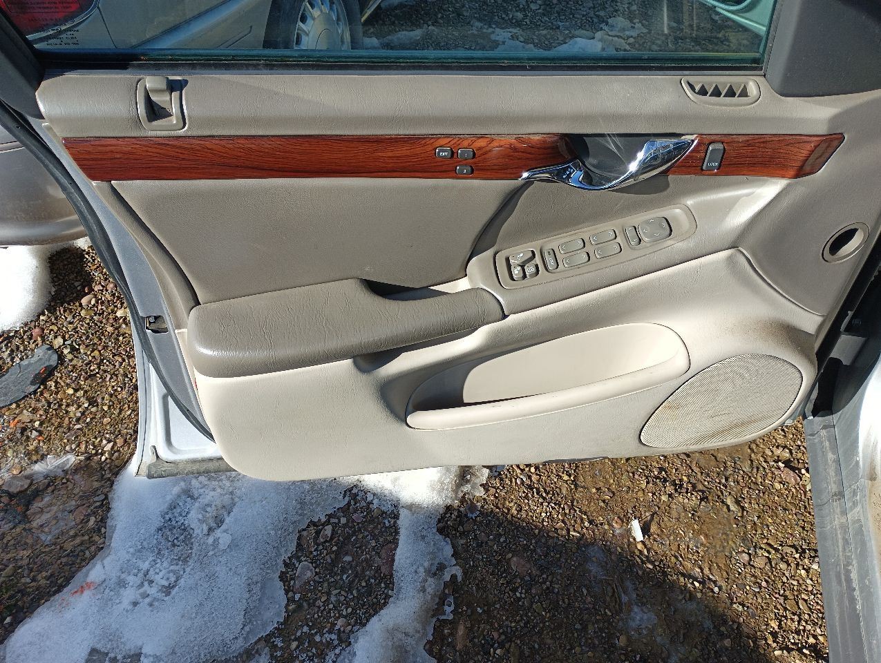 GM 15140912 Radio AM FM Stereo CD Player from 2005 Cadillac DEVILLE 11742510