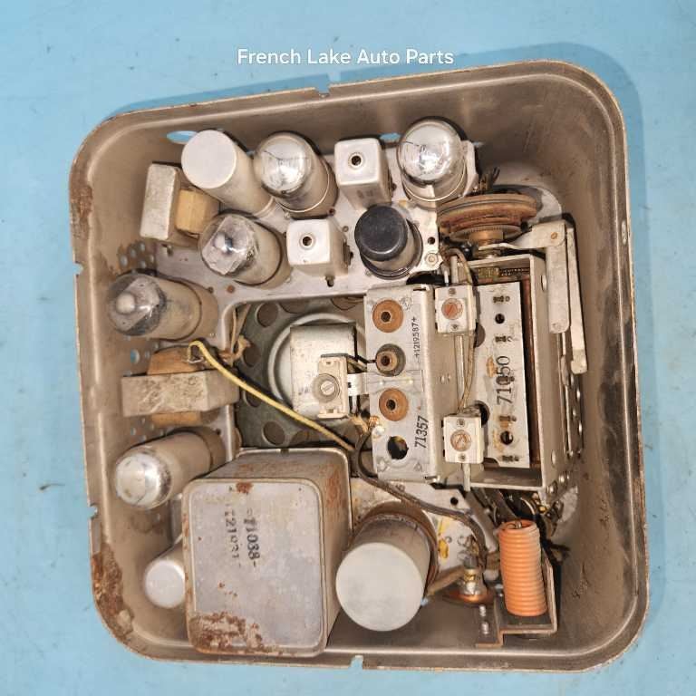 PARTS Radio 982543 Fits 1950 OLDSMOBILE Series 76 or 88 1245903