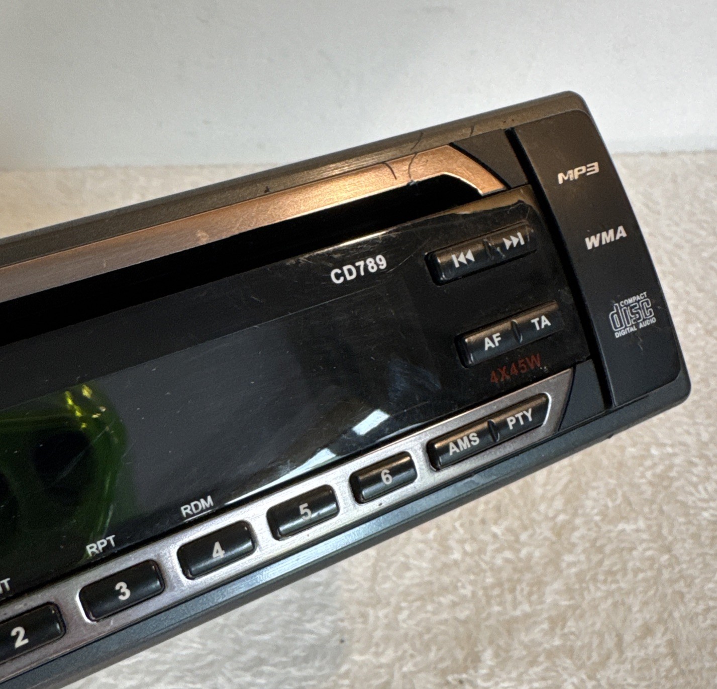 Sendai CD789 Used Car Stereo Head Unit CD/MP3 AM/FM In-Dash Not Tested