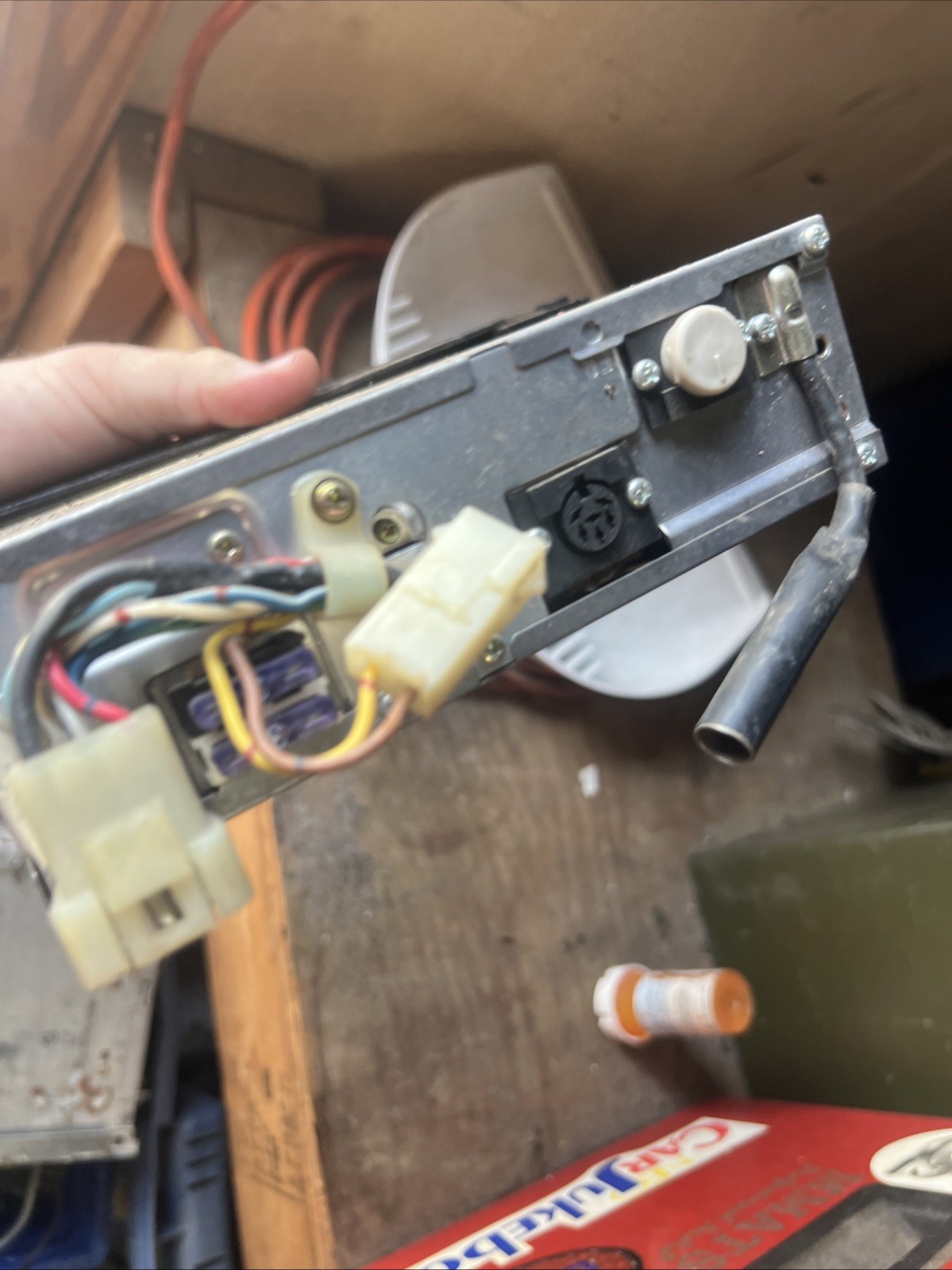 Volvo Radio Cr 712 PN 3523509 we Do Not Know If This Radio Works Or Not