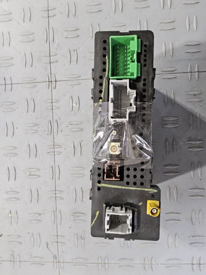 2017 Chevy Silverado Radio Receiver ID 84278527