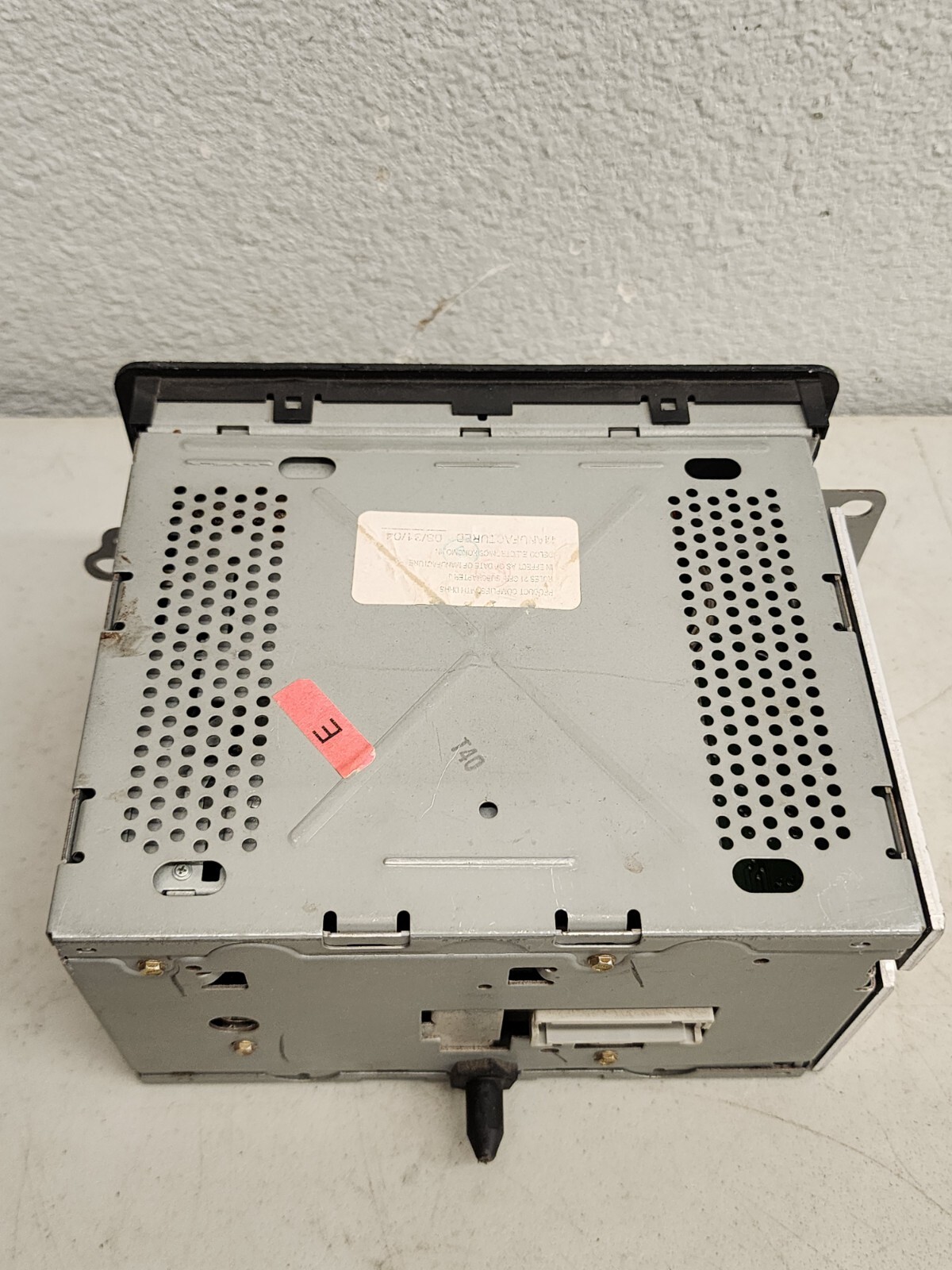 Stereo Radio AM FM CD Player 10315119 Fits 03-05 CHEVROLET CAVALIER B210-107353