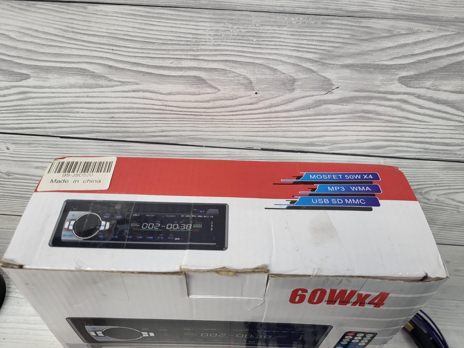 Car MP3 PLAYER USB SD Port FM Radio 60 Watts X 4 JDS-520 Remote. PB