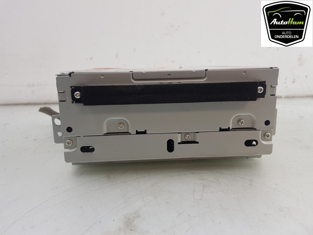 2009 Volvo V70 (BW) Combi 2.4 D5 20V 205 (D5244T10) 31328067AA RADIO RADIO