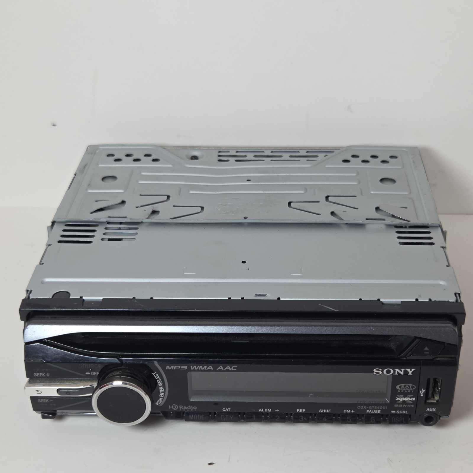 Sony Xplod HD Radio Head Unit CD Player MP3 WMA AAC USB Aux Compact Disc