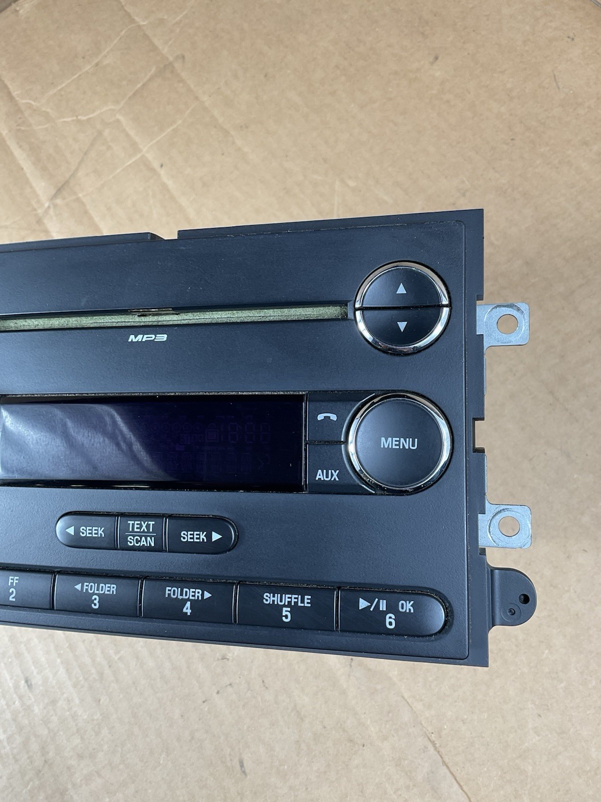 2011-2015 Ford F250 F350 F450 Super Duty OEM 12 Volt Single CD MP3 AM FM Radio